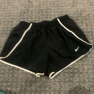 girls mediums nike dri-fit black shorts